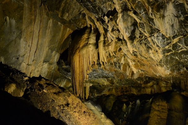 Mitchelstown-Cave-Cahir-Tipperary-Irelands-Ancient-East-Copy-600x400.jpg